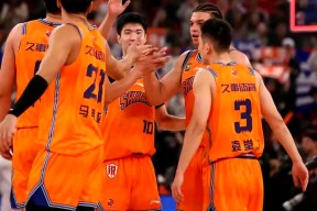 开云体育官网-包含冲刺阶段CBA常规赛传出新动向，皇家社会篮板制胜，管理层表态：底气十足，阵容厚度经受考验的词条